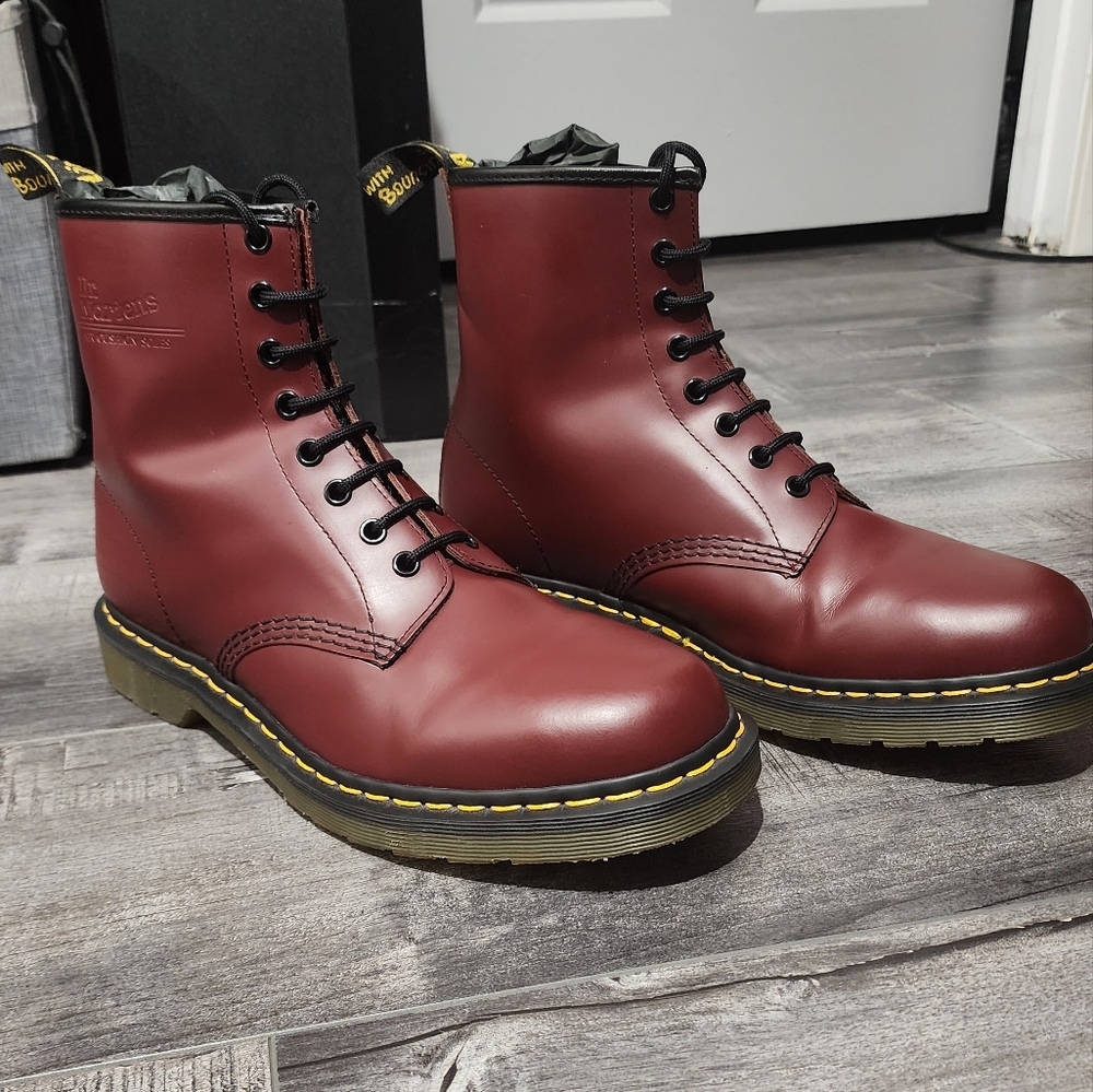 Dr. Martens 1460 Oxblood Smooth Leather 8 Eyelet Boots